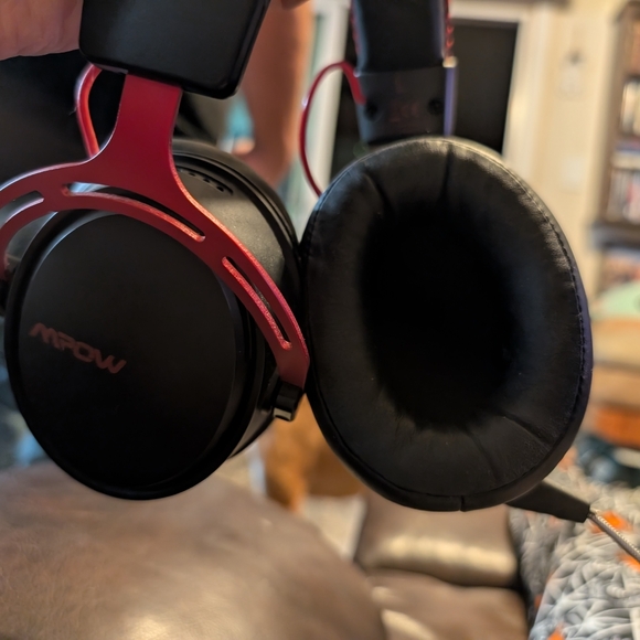 MPow Wireless head set, noise cancelling - Picture 6 of 9